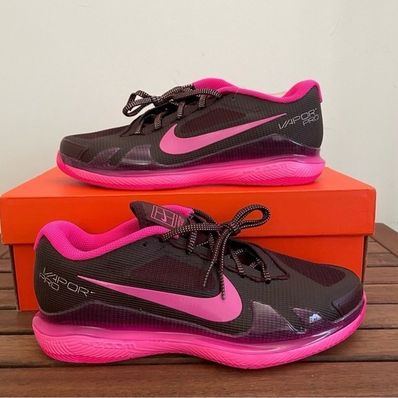 Nike Women's Court Zoom Vapor Pro Premium Tennis Shoes - Picture 6 of 8